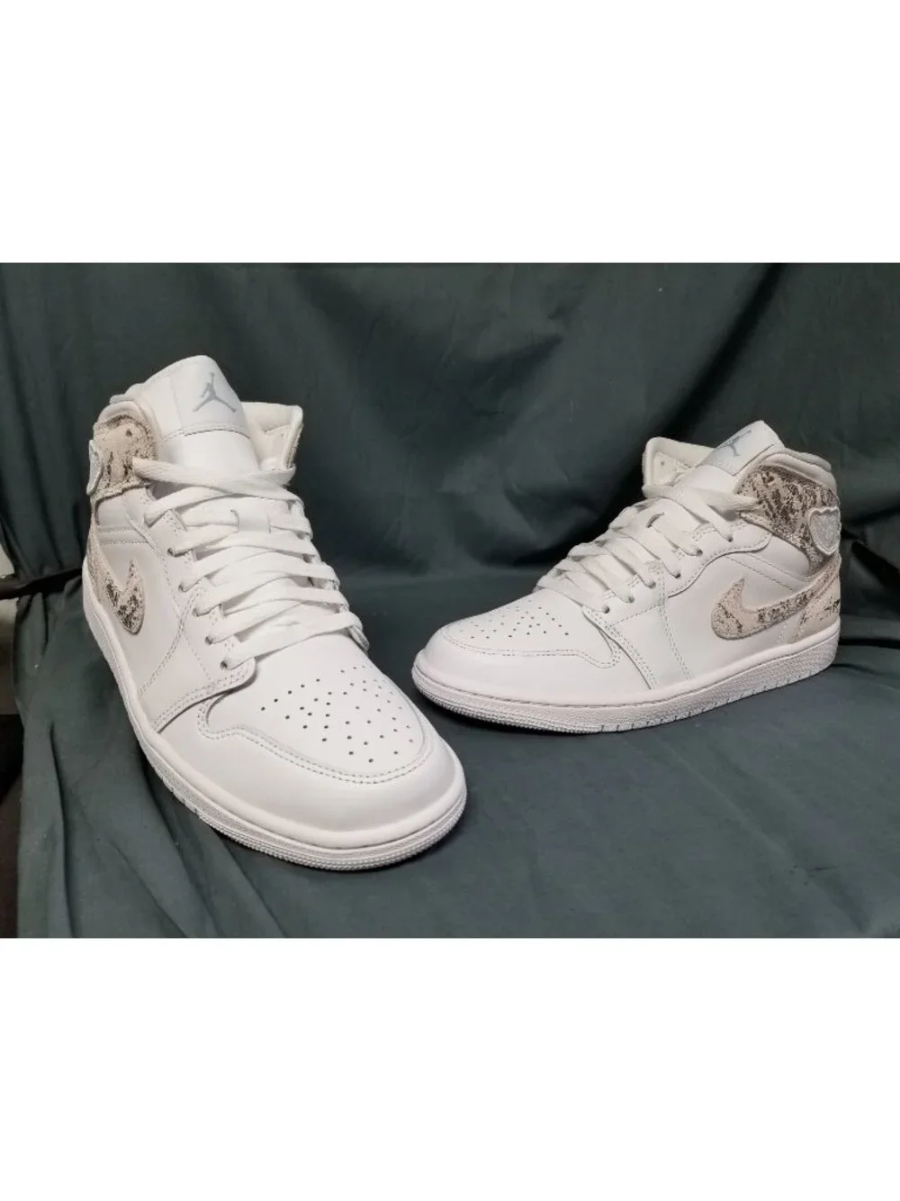 Jordan 1 Mid SE Distressed White Silver Sneakers Mens Size 12 NEW NO BOX!